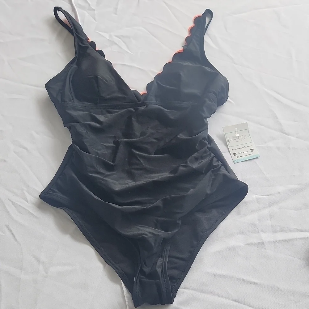 Black Scalloped Women's Swimsuit